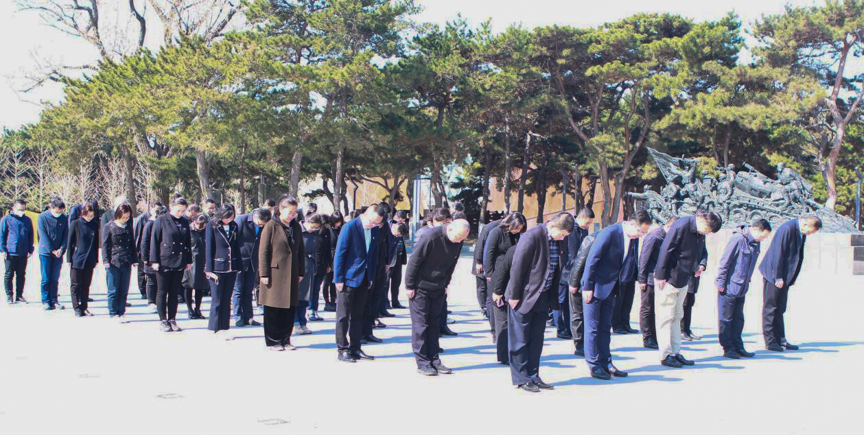 顶通
在党史学习教育中开展“清明祭英烈”活动